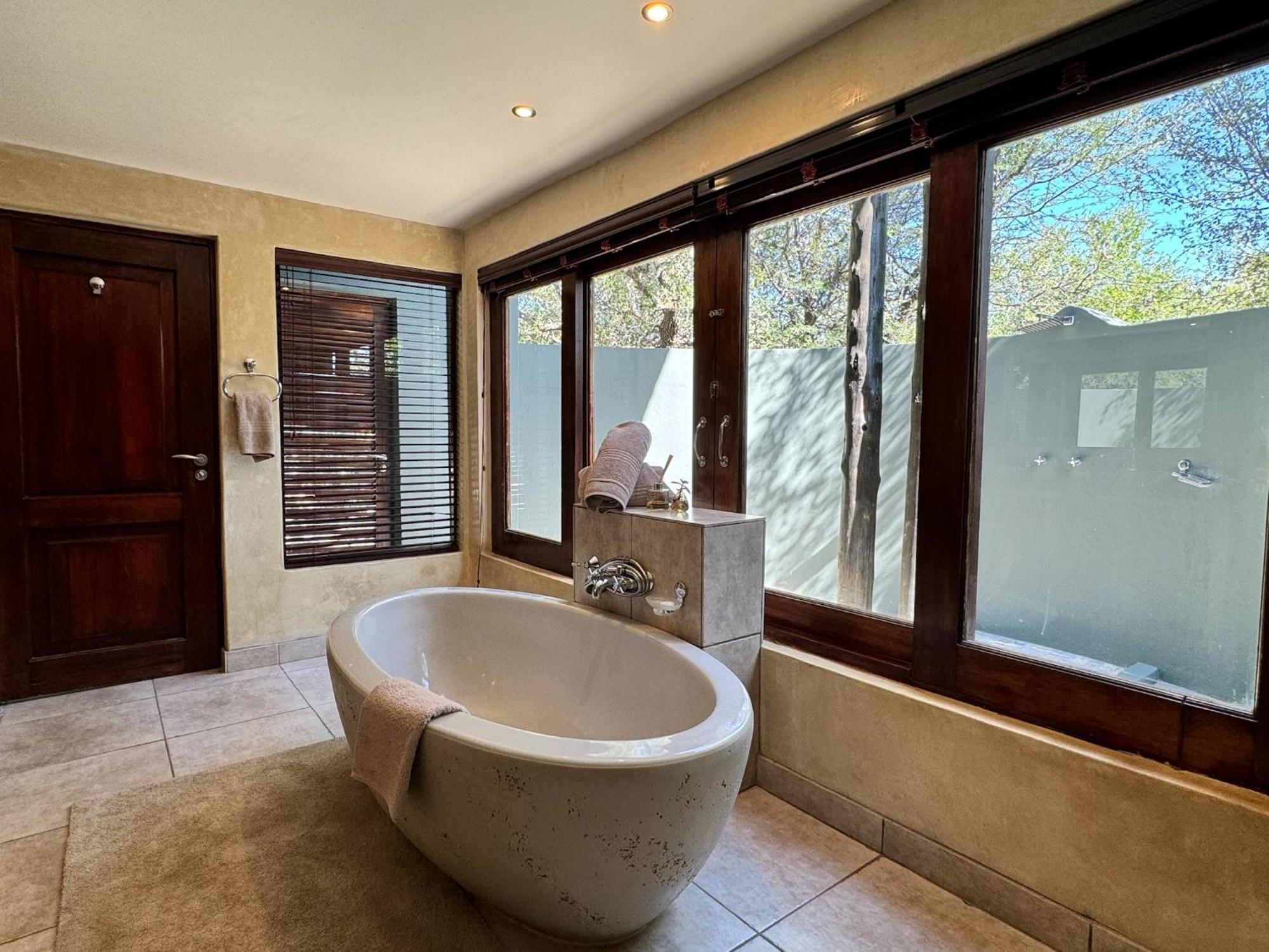 Pangolin Game Lodge - Self Catering, Incl 2 Game Drives Per Day Matlhagame 外观 照片
