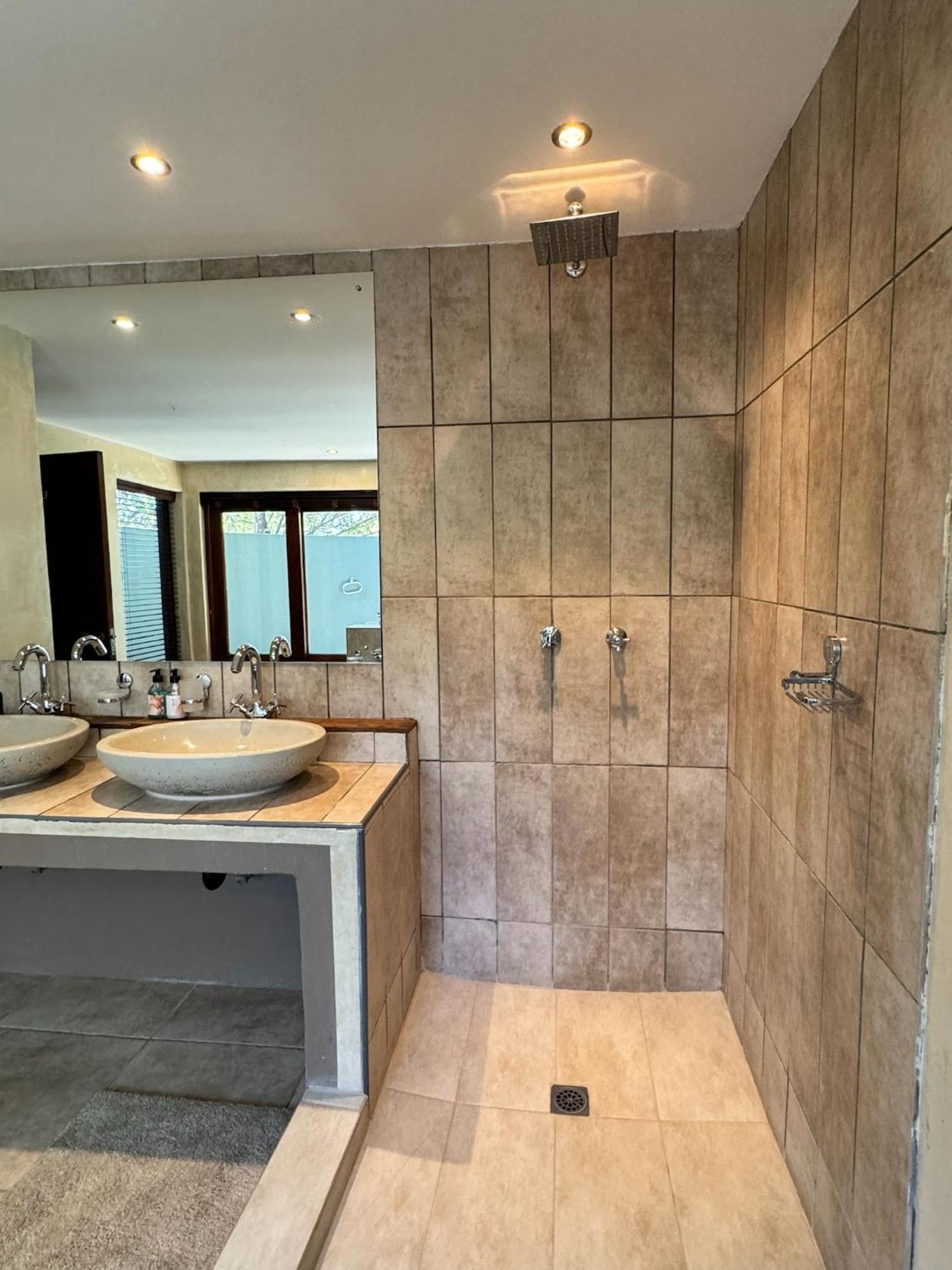 Pangolin Game Lodge - Self Catering, Incl 2 Game Drives Per Day Matlhagame 外观 照片